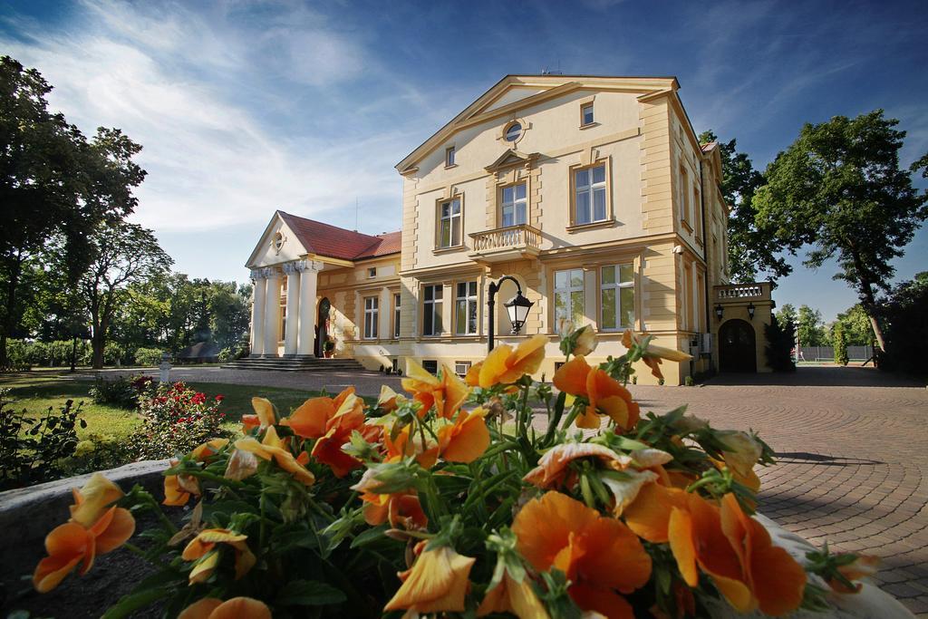 Palac Piorunow & Spa Hotel Kwiatkowice Exterior photo